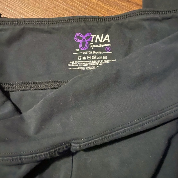 Vintage TNA black leggings - Picture 3 of 3